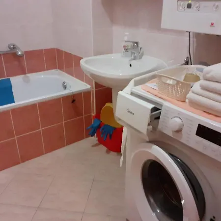 Centrum 2 Apartmanok Апартаменты *